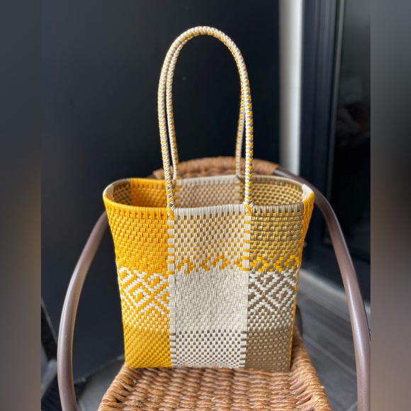 Beautifully handmade - Picture 5 of 10